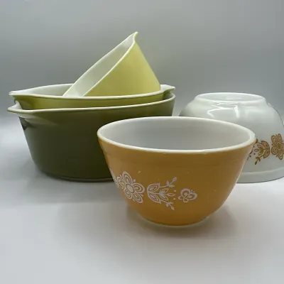 Vintage Pyrex Verde & Butterfly Gold Pattern Mixing Bowls (5 Pcs)