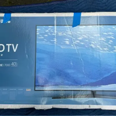 Sale Photo Thumbnail #45: Flatscreen TV