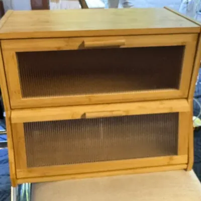 Sale Photo Thumbnail #31: Breadbox