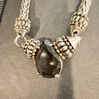 Vintage silver tone beautiful black stone type center necklace