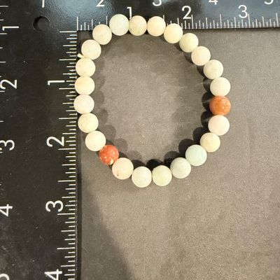 Pastel colored beaded stretch bracelet
