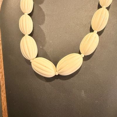 Vintage off white colored stripe beads necklace