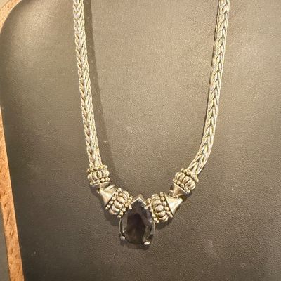 Vintage silver tone beautiful black stone type center necklace