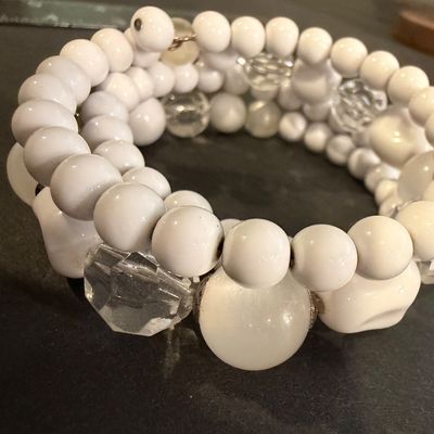Vintage white wire beaded bracelet
