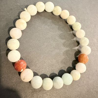 Pastel colored beaded stretch bracelet