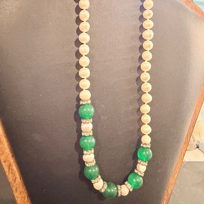 Vintage pearl type with green stone type necklace