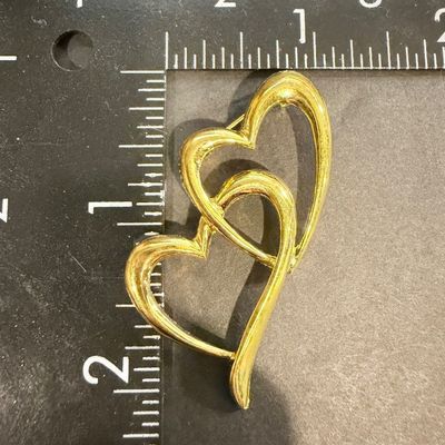 Vintage gold tone heart pin