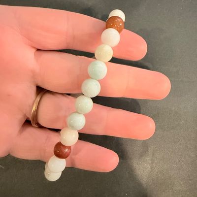 Pastel colored beaded stretch bracelet