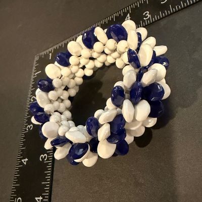 Navy blue and white beaded stretch bracelet