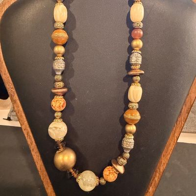 Vintage style statement necklace