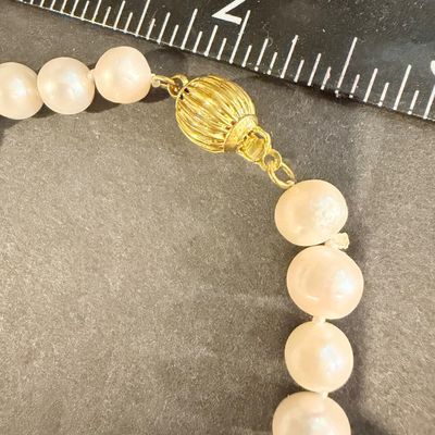 Vintage pearl type with green stone type necklace