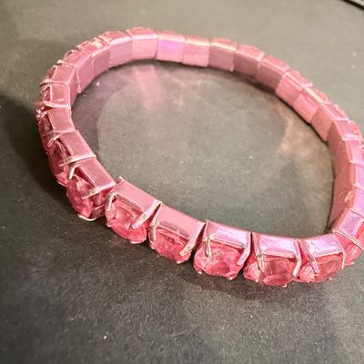 Pink rhinestone stretch bracelet