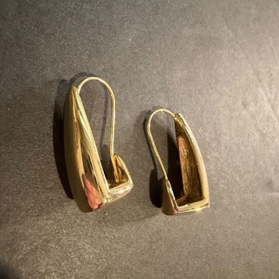 Unique vintage gold tone earrings