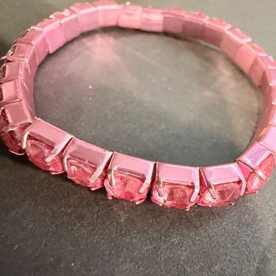 Pink rhinestone stretch bracelet