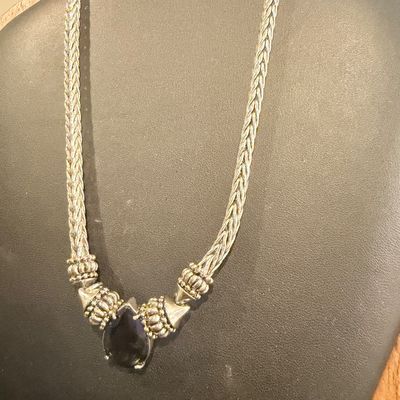 Vintage silver tone beautiful black stone type center necklace