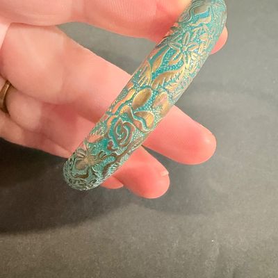 Vintage gold tone and turquoise beautiful bracelet