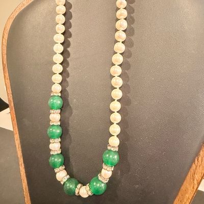 Vintage pearl type with green stone type necklace