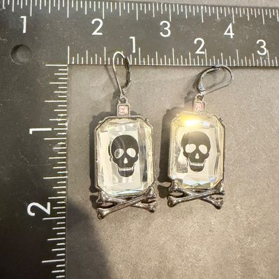 Skull earrings