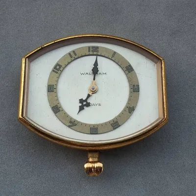 Vintage WALTHAM 8-Day Gold-Tone Automobile/Dashboard Clock