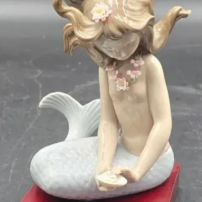 Lladro #1415 “Mirage" Porcelain Figurine With Display Base