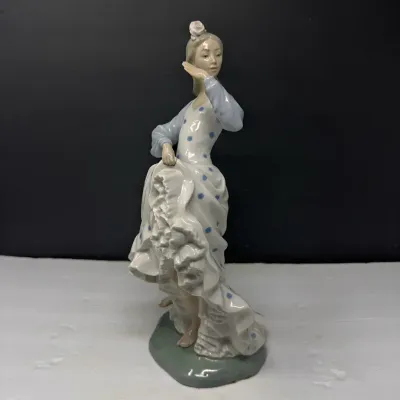 Lladró Porcelain Flamenco Dancer Woman in Blue Polka Dot Dress Figurine