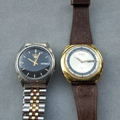 Pair of Vintage SEIKO Automatic Day-Date Wristwatches