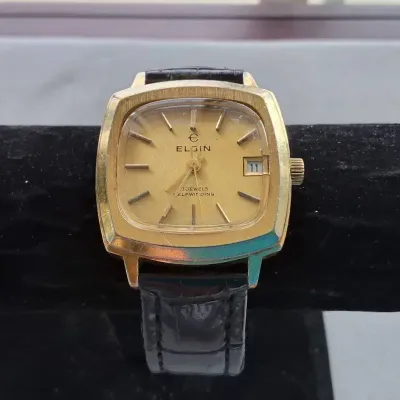 Vintage Elgin 17 Jewel Self-Winding Date Wristwatch