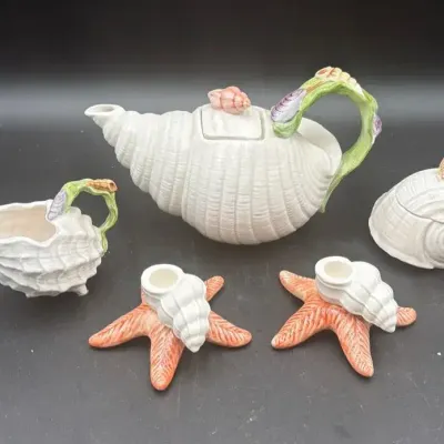 IDG Japan 5-Piece Seashell Ceramic Tea Set & Candleholders