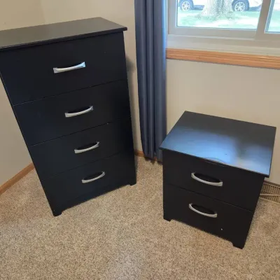 Perdue Woodworks Black 4-Drawer Chest & 2-Drawer Nightstand
