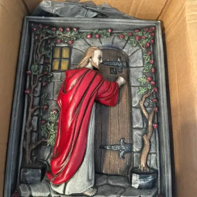 Sale Photo Thumbnail #6: Gorgeous Jesus knocking at the door 3d chalkware art