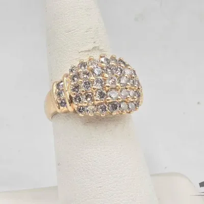 700 14kt gold ring with semi precious stones 8 0g