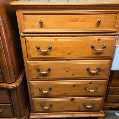 7506 5 drawer wooden dresser