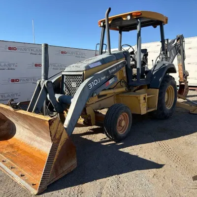 121 john deere 310j
