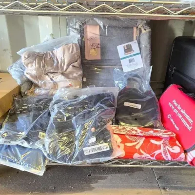 4028 clothing and traveling accessories