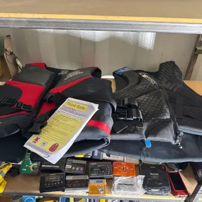 5506 two adult life vest