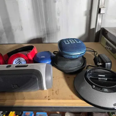 5542 jbl speaker and headphones