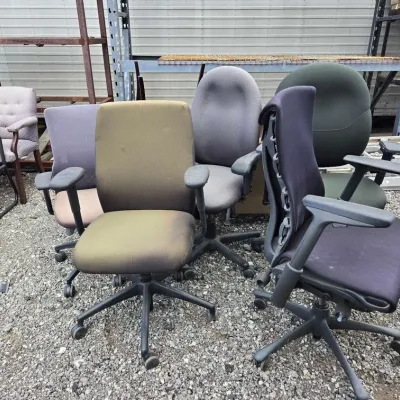72001 8 office chairs