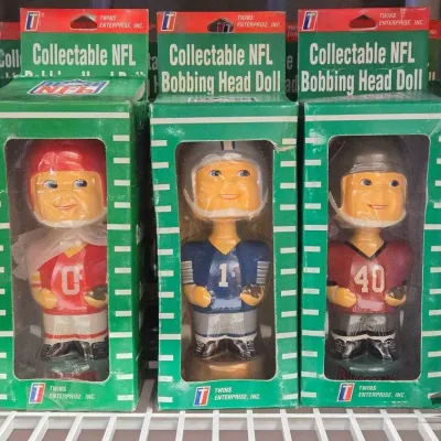 7028 collectable nfl bobbing head doll