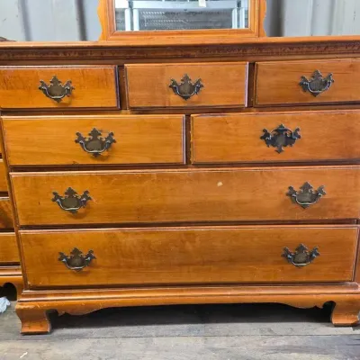 7508 7 drawer wooden dresser with mirror and nightstand
