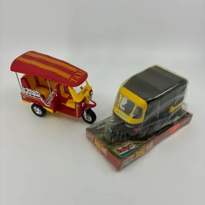 Vintage Tuck Tuck Auto Bajaj & Taxi Rickshaw Pull Back Action