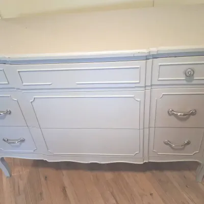 Vintage French Provincial Painted 9-Drawer Dresser / Credenza