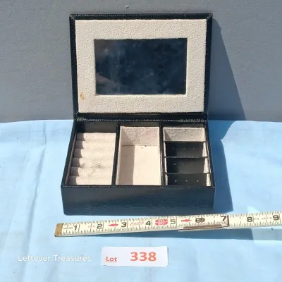 Sale Photo Thumbnail #707