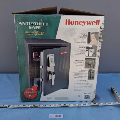 Sale Photo Thumbnail #841