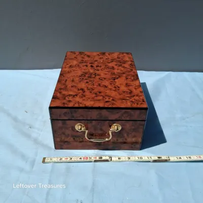 Sale Photo Thumbnail #717
