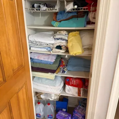 Towels, Linens + Household Goods: Closet Lot