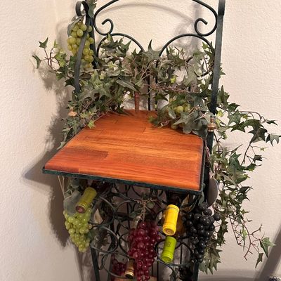 Sale Photo Thumbnail #10: Wine rack 