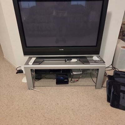 Sale Photo Thumbnail #43: TV