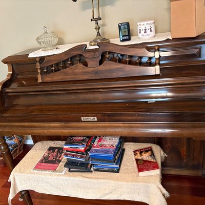 Sale Photo Thumbnail #52: Piano
