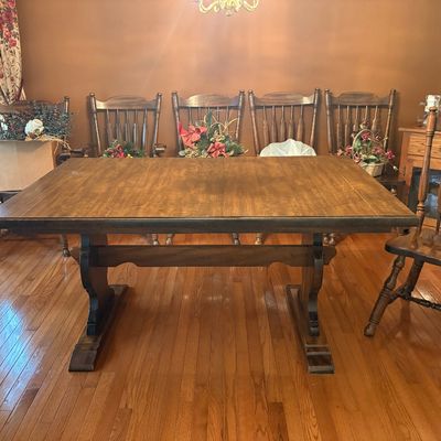Sale Photo Thumbnail #6: Table 2 leaves and six chairs