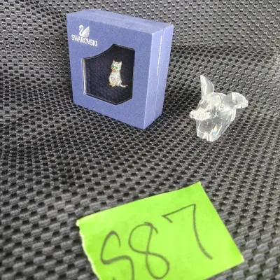 Swarovski Elephant Figurine And Cat Pin 